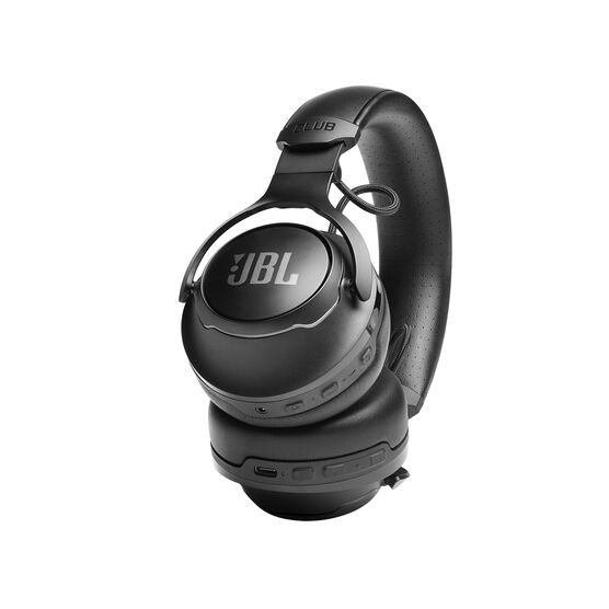 JBL Club 700BT - Black - Wireless on-ear headphones - Detailshot 1 JBL Club 700BT - Black - Wireless on-ear headphones - Detailshot 1
